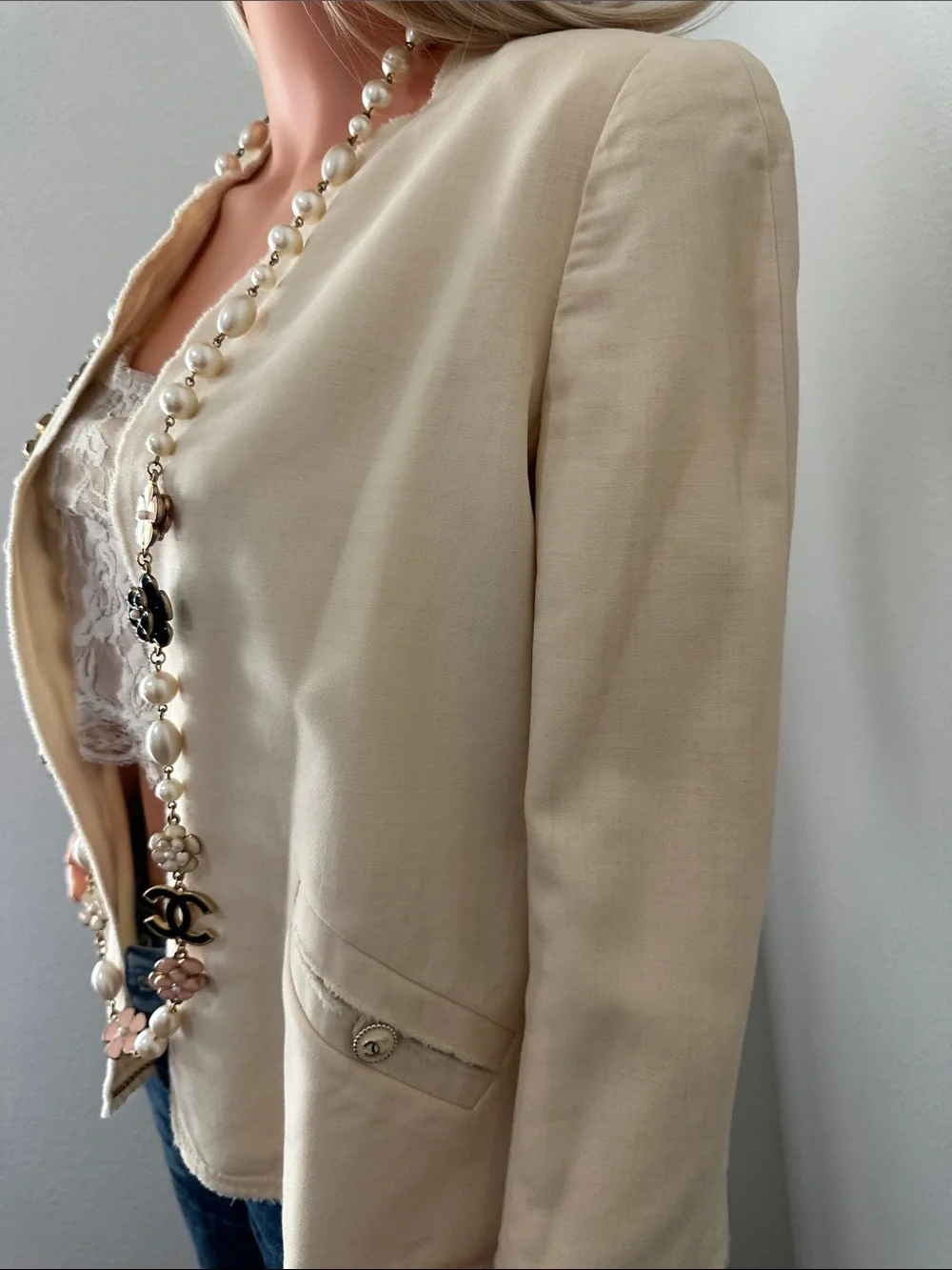 CHANEL Cream Collarless Open Jacket raw edge hem for edgy chic look gold CC